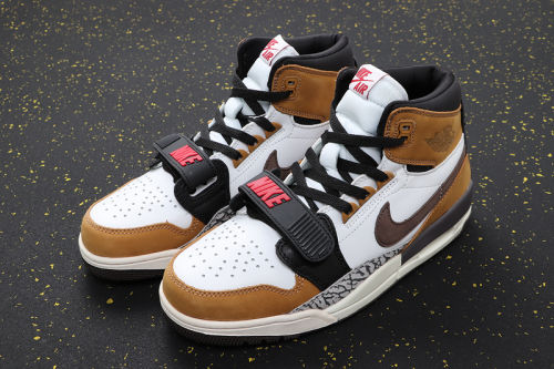 AJ Legacy 312 Retro Classics Shoes AV3922-102