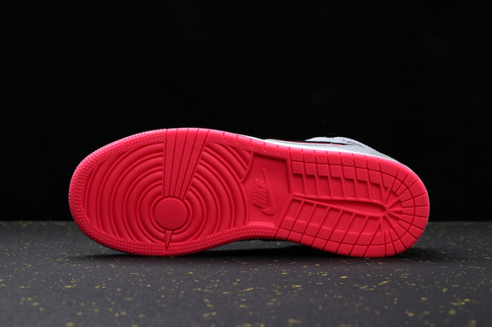 Women's AJ 1 Mid Retro Classics Shoes 555112-060