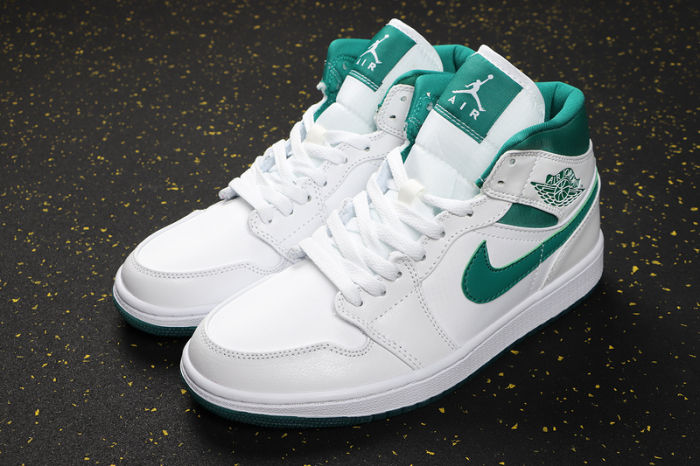 AJ 1 Mid Retro Classics Shoes CD6759-103