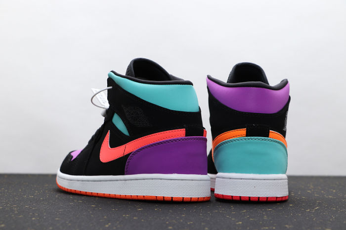 AJ 1 Mid Retro Classics Shoes 554724-083