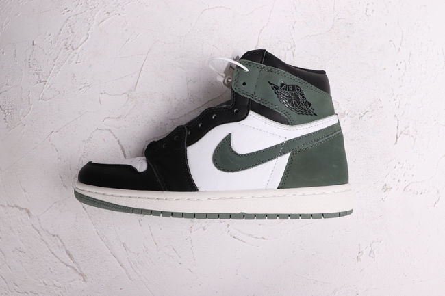 AJ 1 High Retro Classics Shoes 555088-126