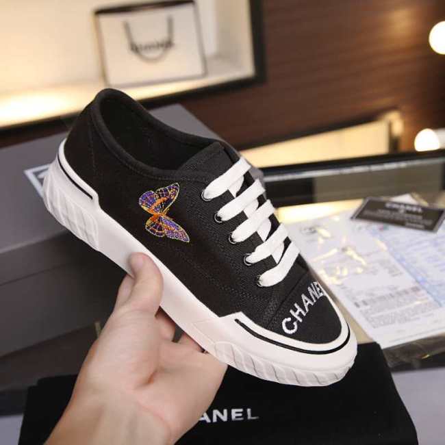 Chanel small fragrant butterfly mid ancient super soft canvas shoes