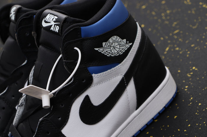 AJ 1 High Retro Classics Shoes 555088-041