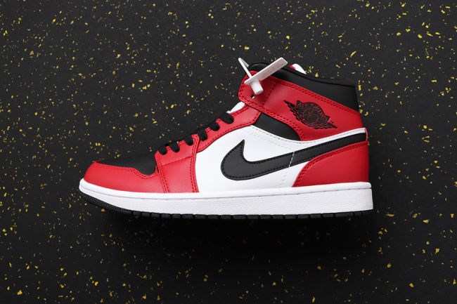 AJ 1 Mid Retro Classics Shoes 554724-069
