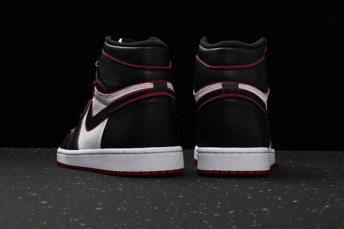 AJ 1 Mid Retro Classics Shoes 555088-062
