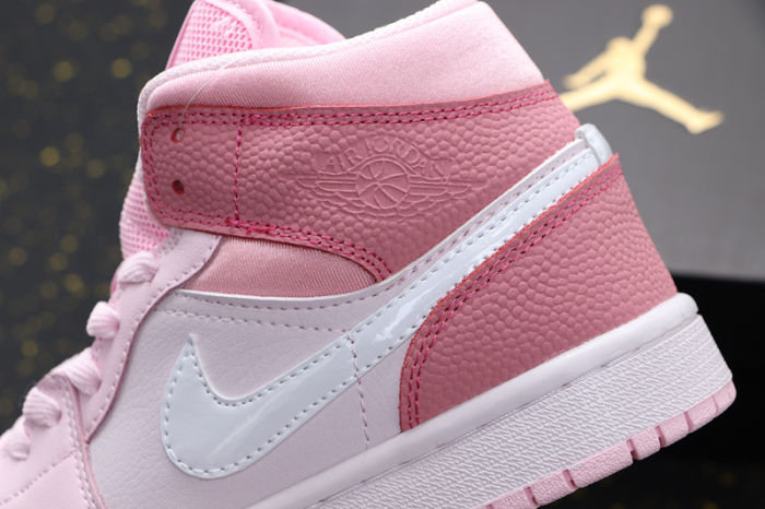 Women's AJ 1 Mid Retro Classics Shoes CW5379-600