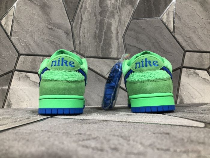 Nike  orange bear ,  green bear  and  yellow bear  color shoes