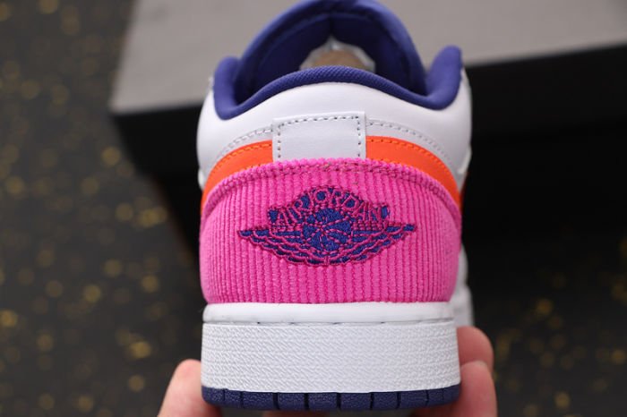 Women's AJ 1 Low Retro Classics Shoes 554723-502