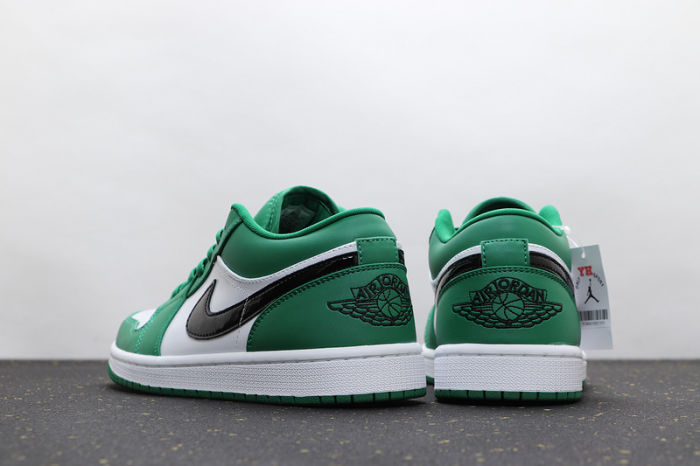AJ 1 Low Retro Classics Shoes 553558-301
