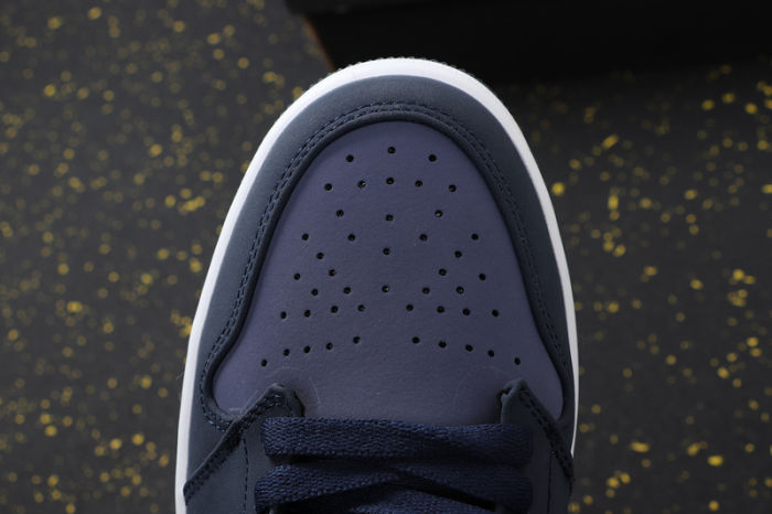 AJ 1 Mid Retro Classics Shoes 554724-445