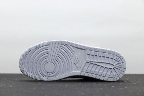 AJ 1 Mid Retro Classics Shoes CW7589-100