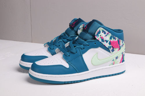 Women's AJ 1 Mid Retro Classics Shoes 555112-300