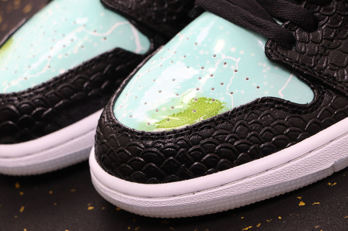AJ 1 Low Retro Classics Shoes CW7009-090
