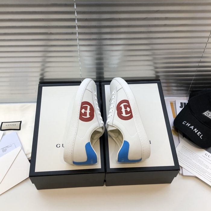 Gucci blue tailed shoes