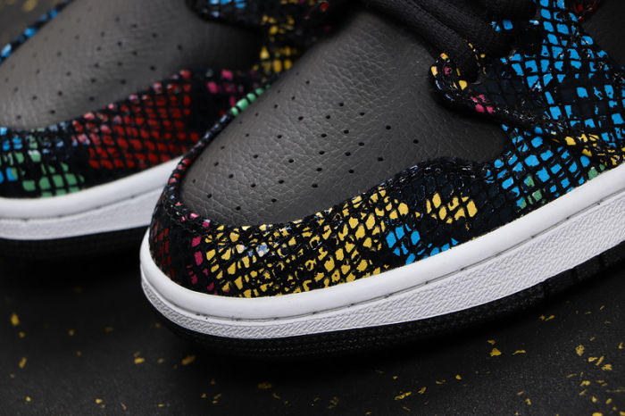 AJ 1 Low Retro Classics Shoes CW5580-001