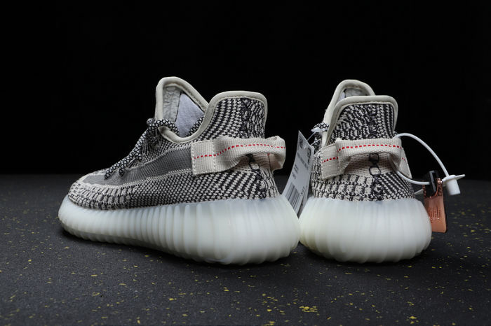 YEEZY BOOST 350 V2