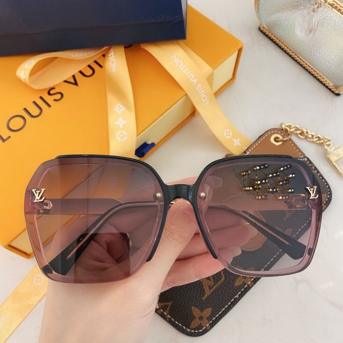 LOUVUITTO* ✨✨✨ High quality, simple and generous, super light, comfortable to wear, excellent effect on face 🕶️