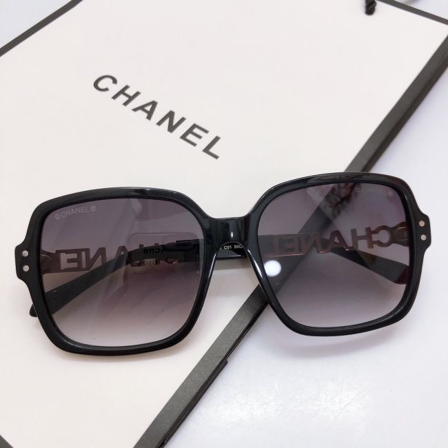 Chanel spelled letters all-match square sunglasses