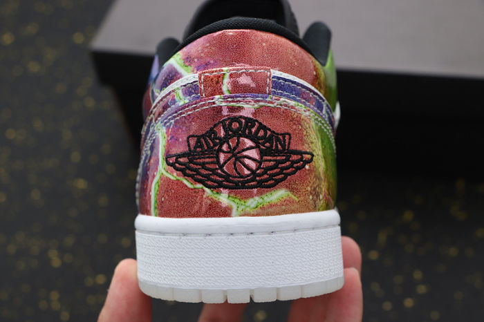 AJ 1 Low Retro Classics Shoes CW7009-090