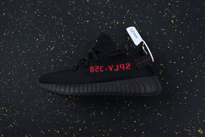 YEEZY BOOST 350 V2