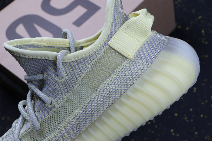 YEEZY BOOST 350 V2