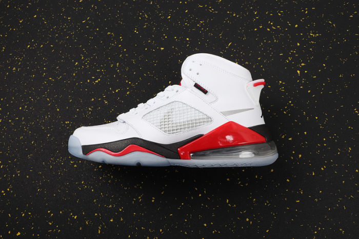 AJ270 Retro Classics Shoes CD7070-100