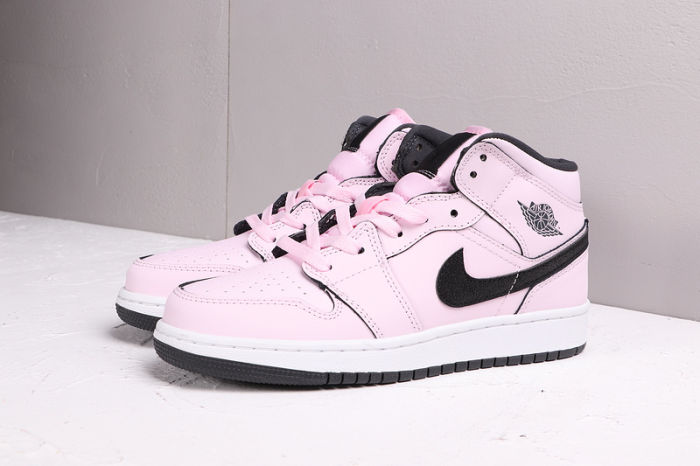 Women's AJ 1 Mid Retro Classics Shoes 555112-601