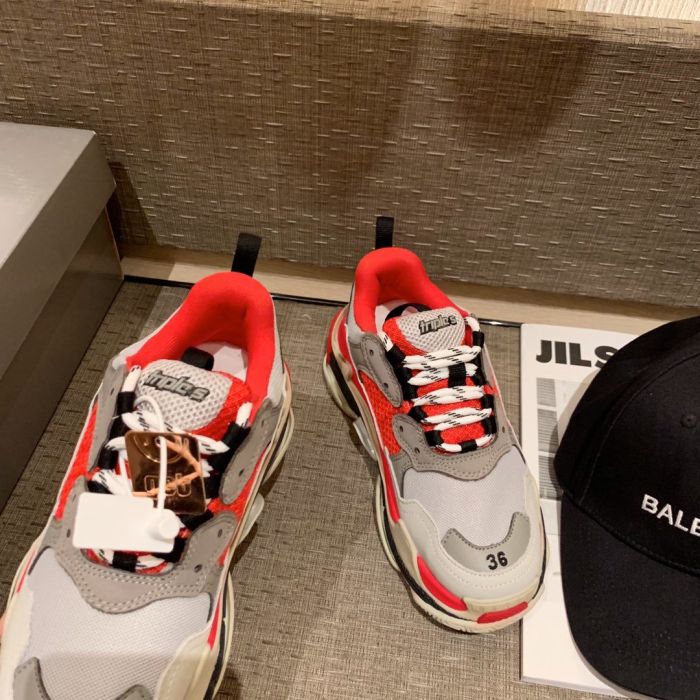 Balenciaga triple-s dad shoes