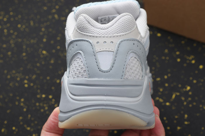 YEEZY BOOST 700