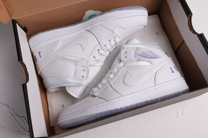 AJ 1 Mid Retro Classics Shoes BQ6472-100