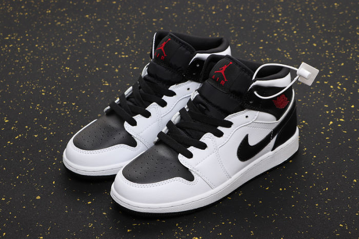 AJ 1 Mid Retro Classics Shoes BQ6472-101