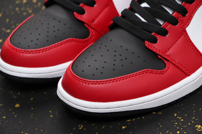 AJ 1 Mid Retro Classics Shoes 554724-069