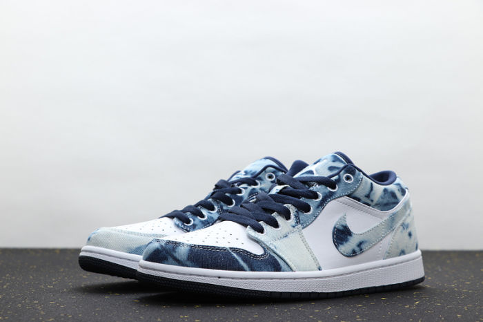 AJ 1 Low Retro Classics Shoes CZ8455-100