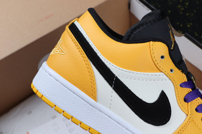 AJ 1 Low Retro Classics Shoes 553558-306