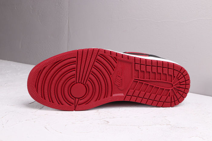 AJ 1 Low Retro Classics Shoes 553558-610