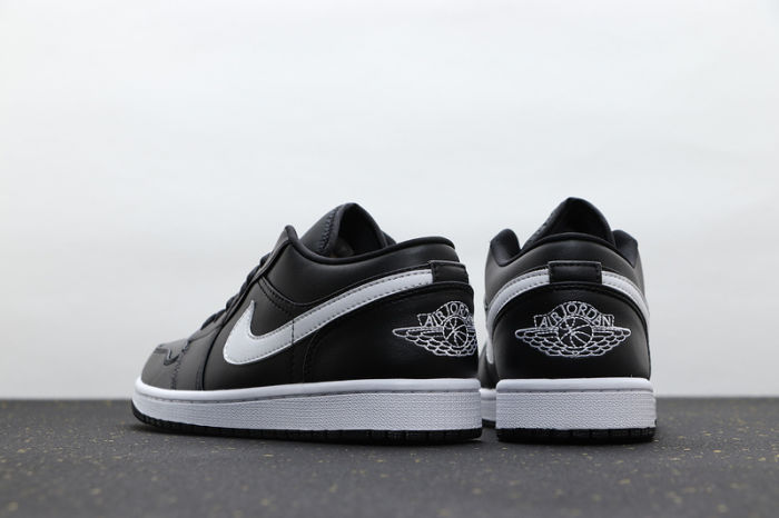 AJ 1 Low Retro Classics Shoes AO9944-001