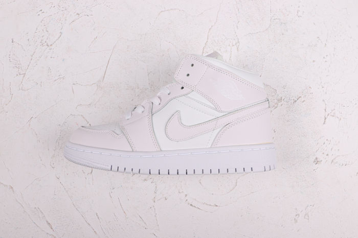 Women's AJ 1 Mid Retro Classics Shoes 555112-661