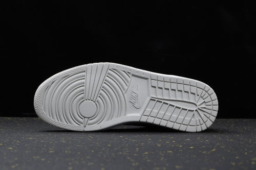 AJ 1 Mid Retro Classics Shoes 554724-023