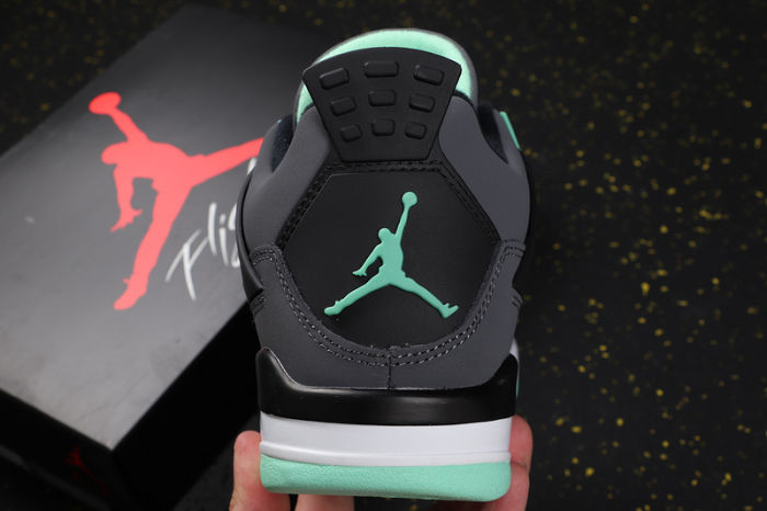AJ4 Retro Classics Shoes 308497-033