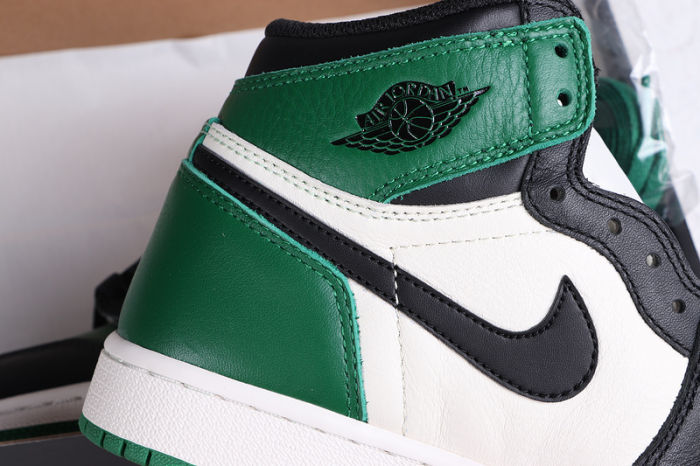 Women's AJ 1 High Retro Classics Shoes 575441-302