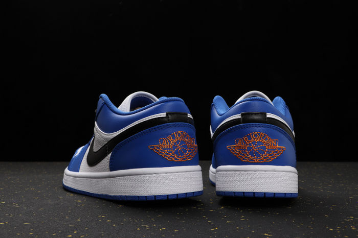 AJ 1 Low Retro Classics Shoes 553558-401