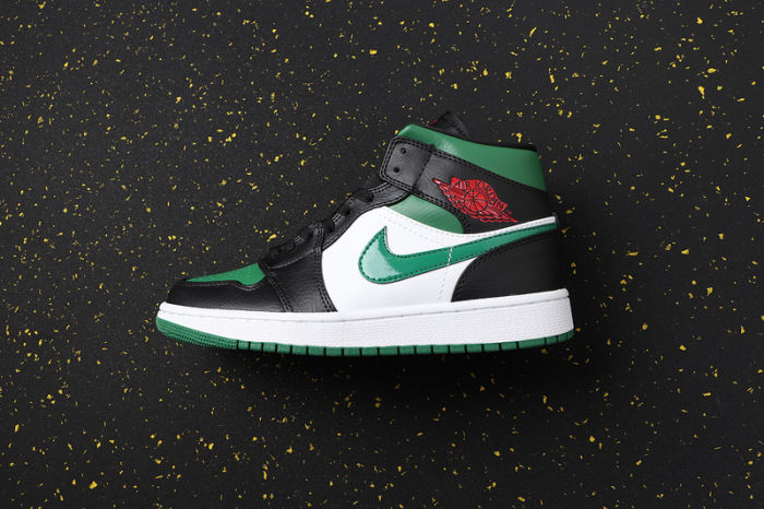 AJ 1 Mid Retro Classics Shoes 554724-067