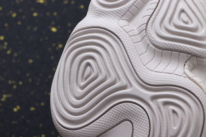 YEEZY BOOST 500