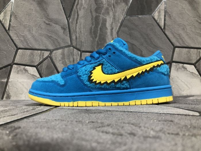 Nike  orange bear ,  green bear  and  yellow bear  color shoes