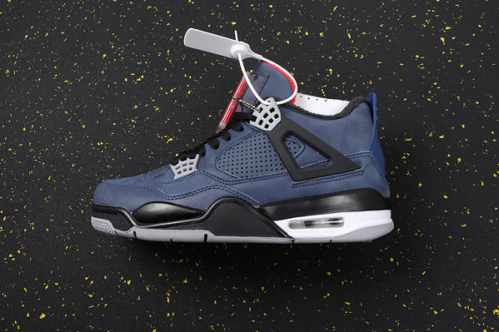AJ4 Retro Classics Shoes CQ9597-401