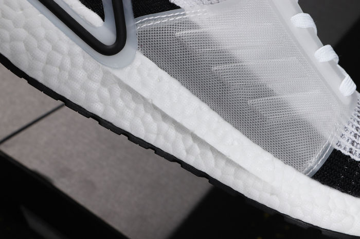 UltraBOOST 19