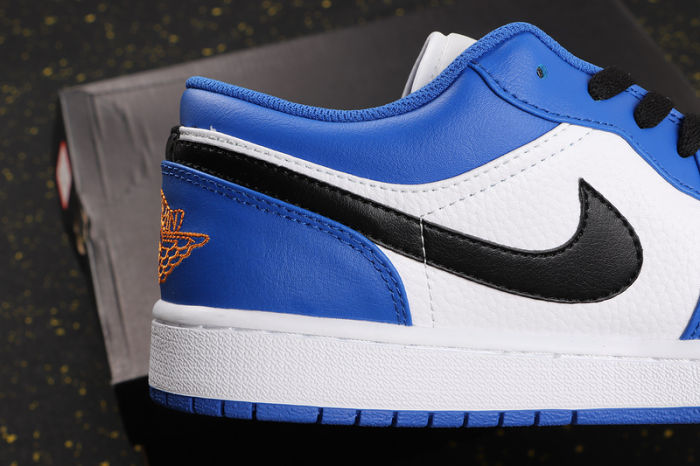 AJ 1 Low Retro Classics Shoes 553558-401
