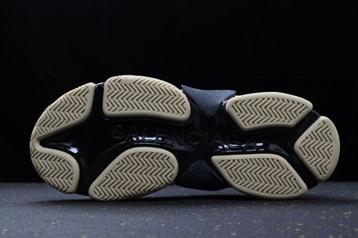 Triple S Classics 4304