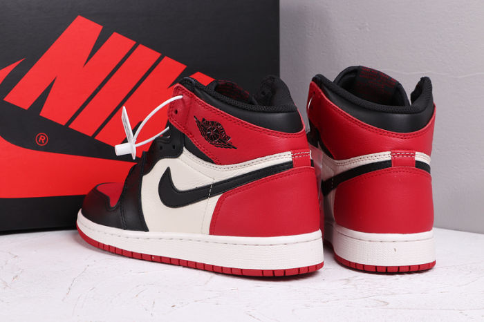 Women's AJ 1 High Retro Classics Shoes 575441-610