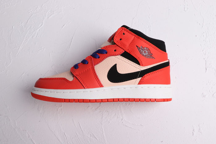 Women's AJ 1 Mid Retro Classics Shoes BQ6472-001